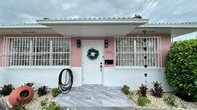Vendido 1801 NW 5th Street, Miami, FL 33125, Miami, FL 33125