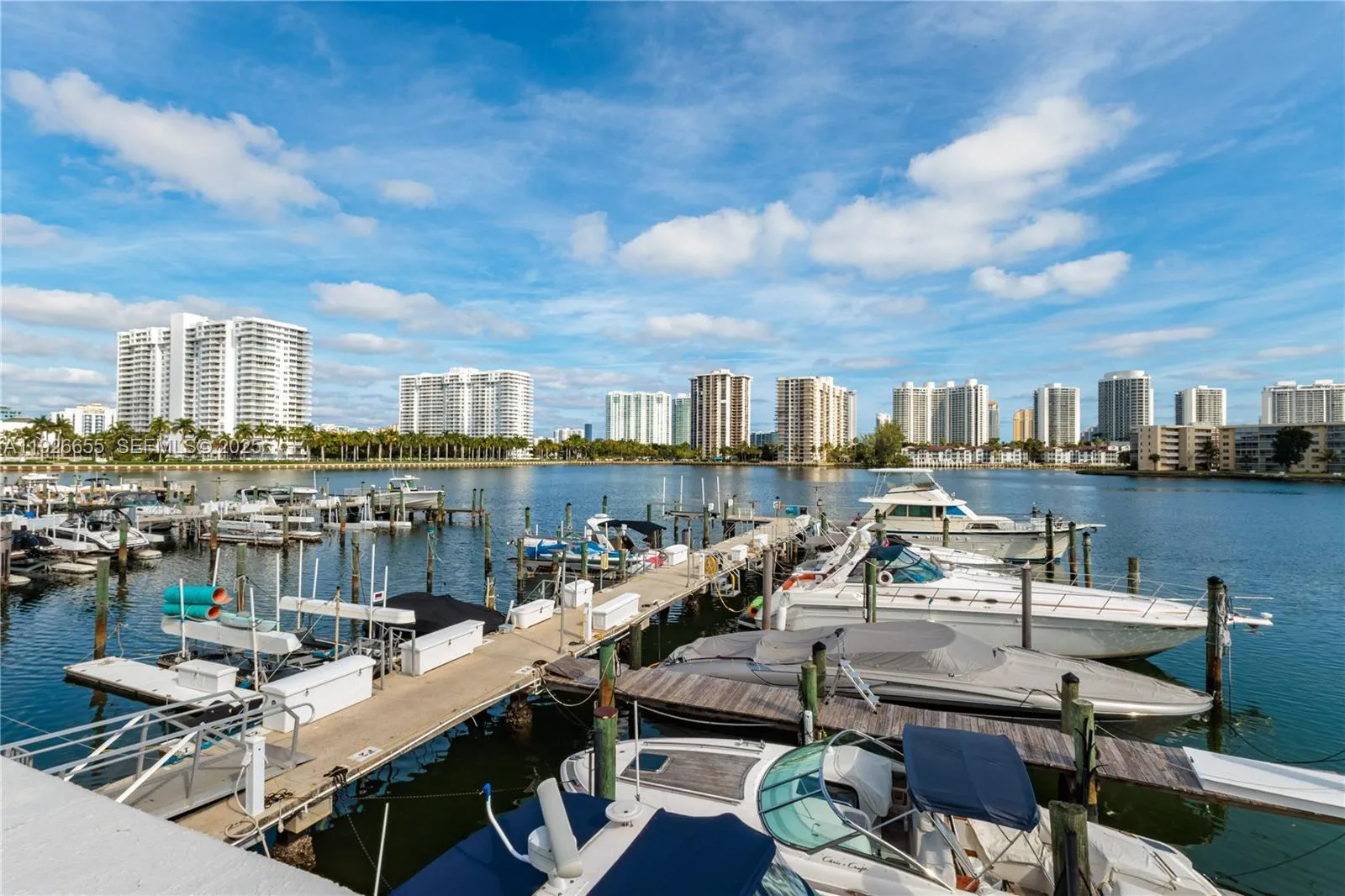 Foto de propiedad en 18011 Biscayne Boulevard 1501, Aventura, FL 33160 Aventura con MLS# 