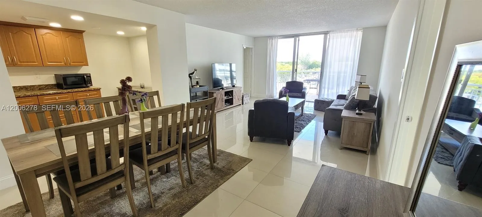Foto de propiedad en 18011 Biscayne Boulevard 402, Aventura, FL 33160 Aventura con MLS# 