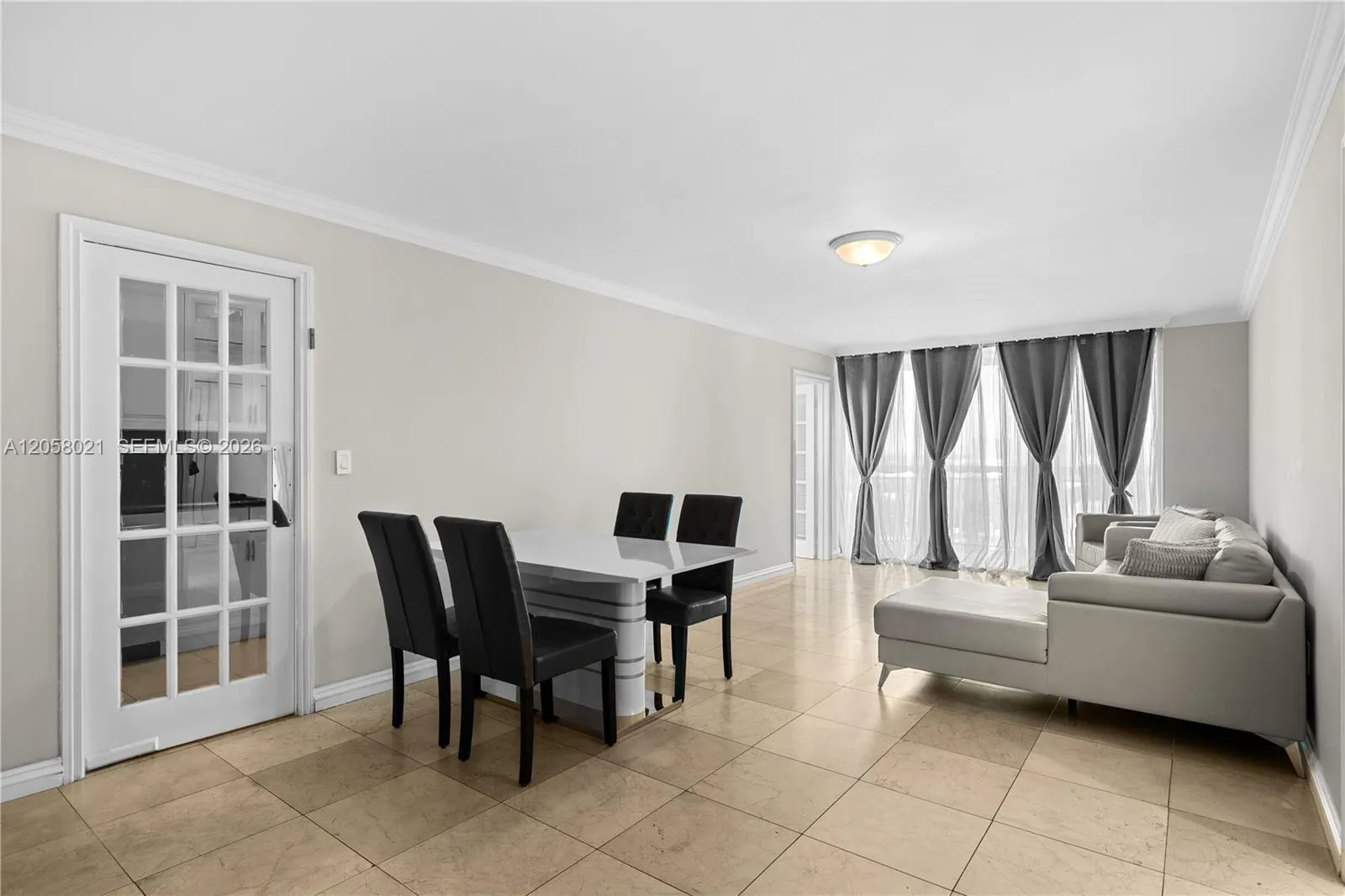 Foto de propiedad en 18011 Biscayne Boulevard 902, Aventura, FL 33160 Aventura con MLS# 