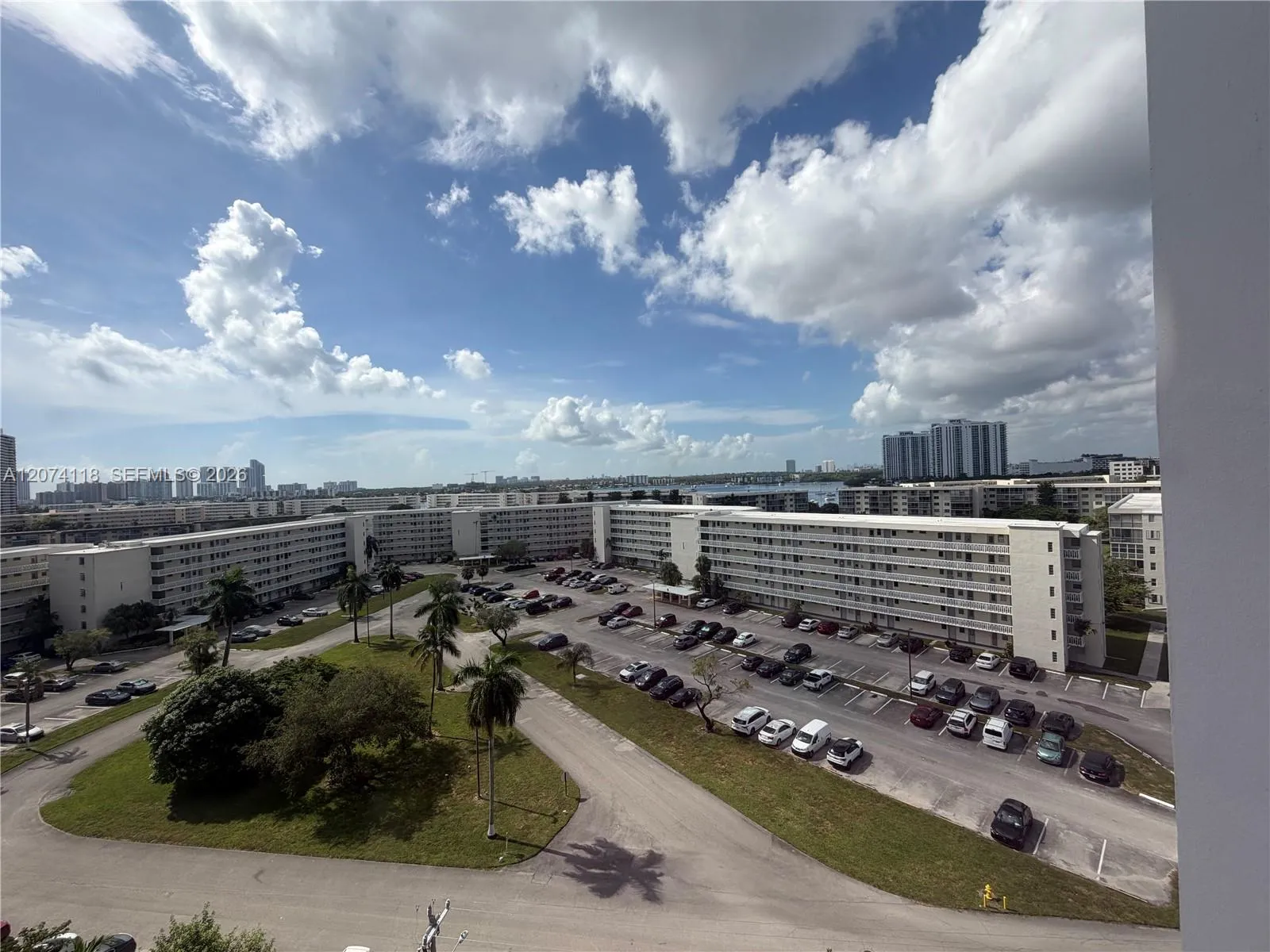 En Venta 18011 Biscayne Boulevard 905, Aventura, FL 33160, Aventura, FL 33160