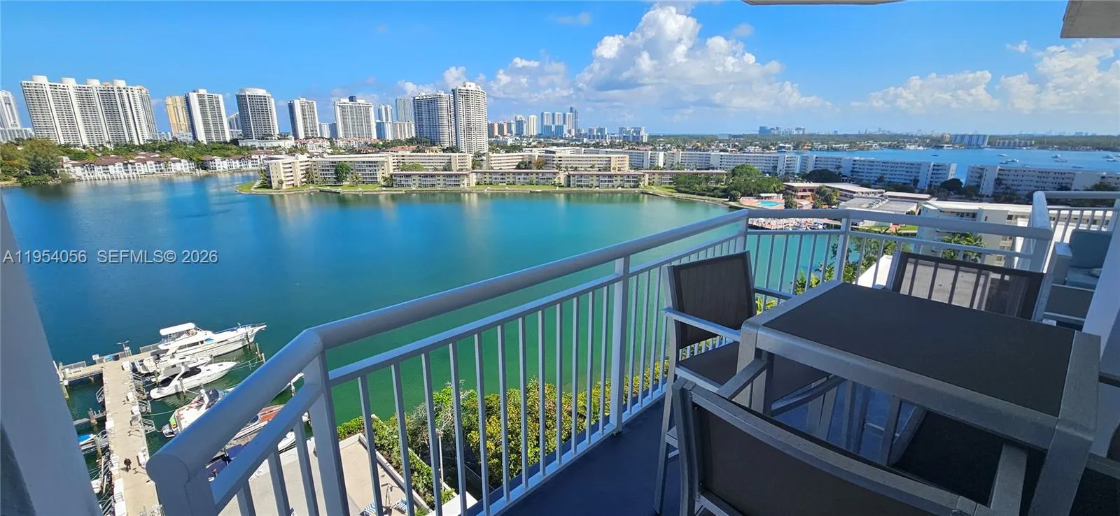 Foto de propiedad en 18041 Biscayne Boulevard 1405, Aventura, FL 33160 Aventura con MLS# 