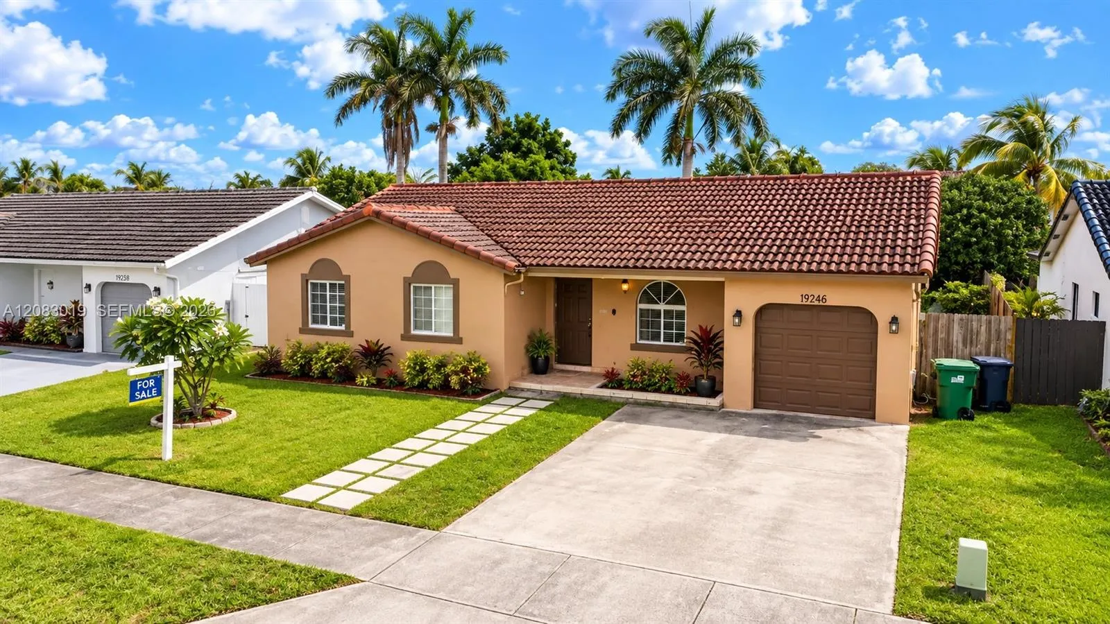 En Venta 18045 SW 154th Place, Miami, FL 33187, Miami, FL 33187