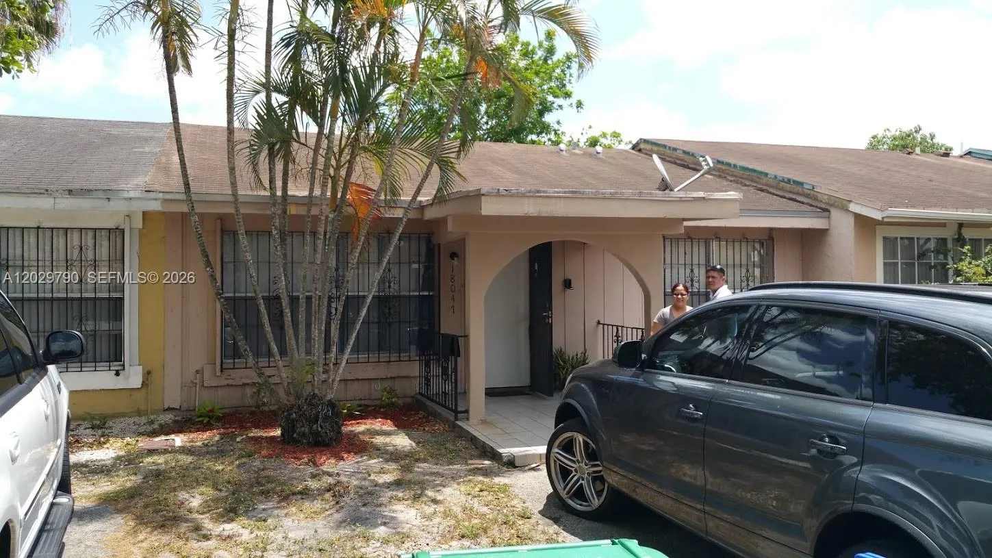 Foto de propiedad en 18047 NW 41st Place 0, Miami, FL 33055 Miami con MLS# 