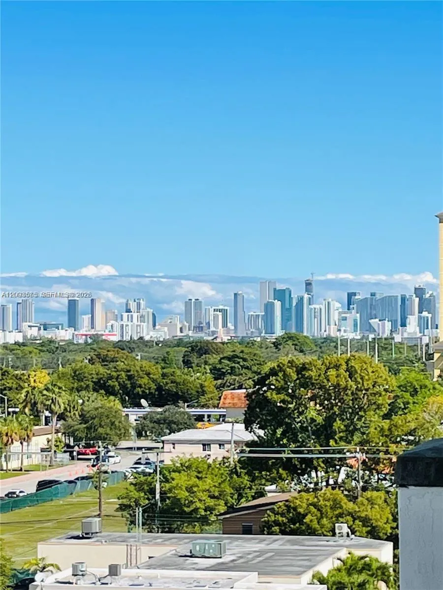 En Renta 1805 Ponce De Leon Boulevard 611, Coral Gables, FL 33134, Coral Gables, FL 33134