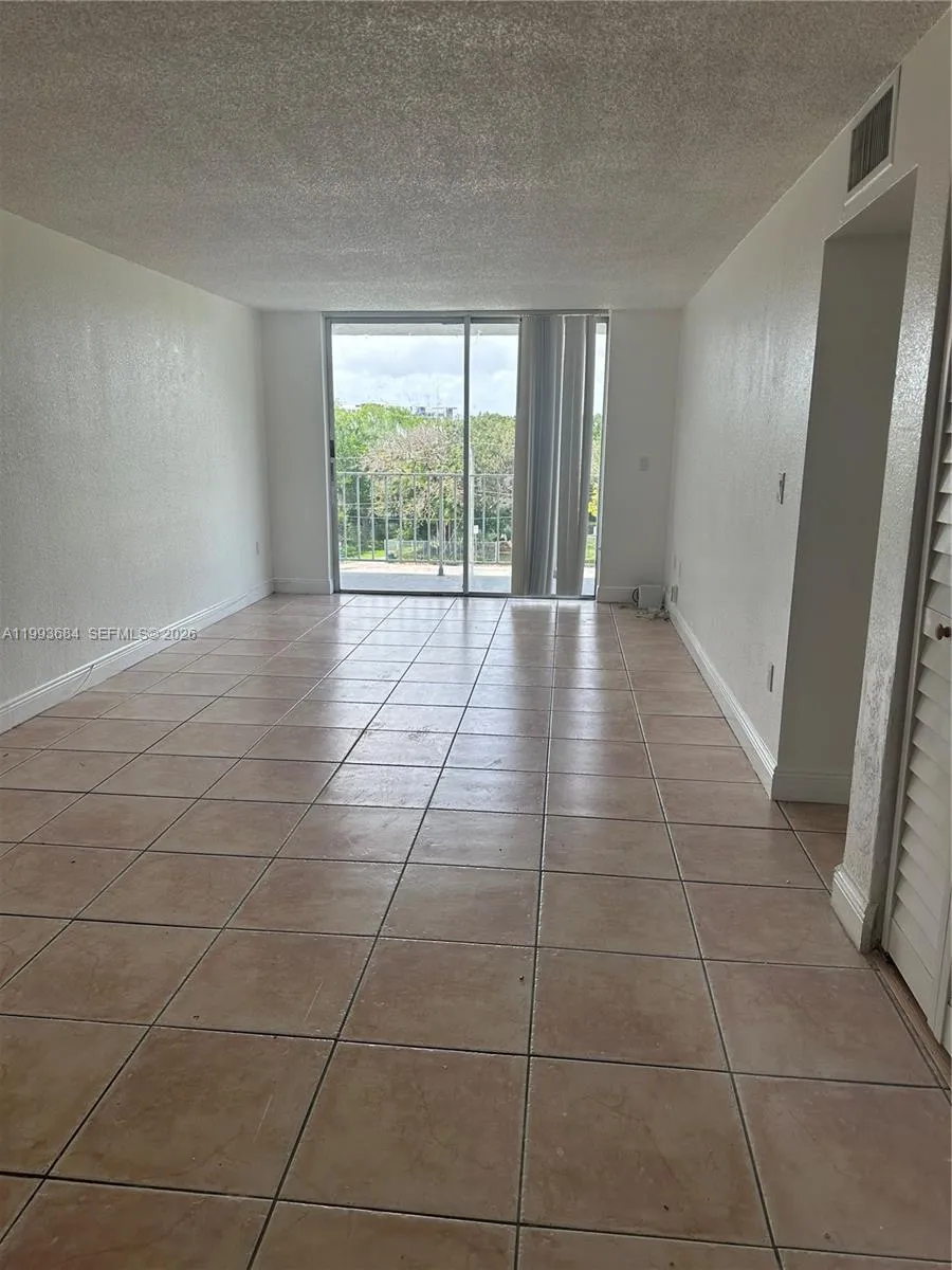 En Renta 1805 Sans Souci Boulevard 404, North Miami, FL 33181, North Miami, FL 33181