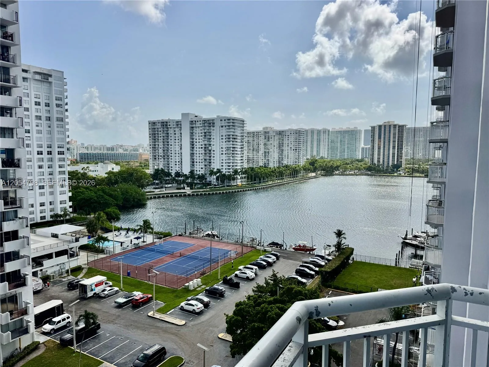 Foto de propiedad en 18051 Biscayne Boulevard 1002, Aventura, FL 33160 Aventura con MLS# 