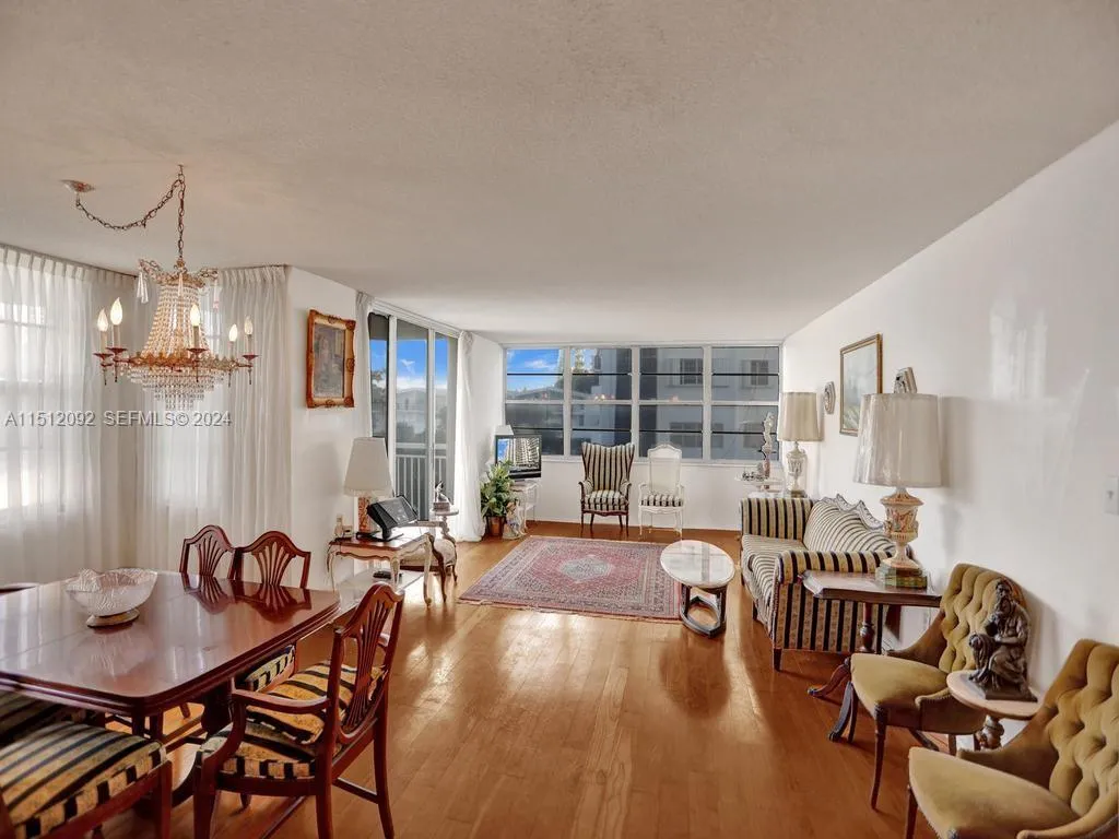 Foto de propiedad en 18051 Biscayne Boulevard 304, Aventura, FL 33160 Aventura con MLS# 