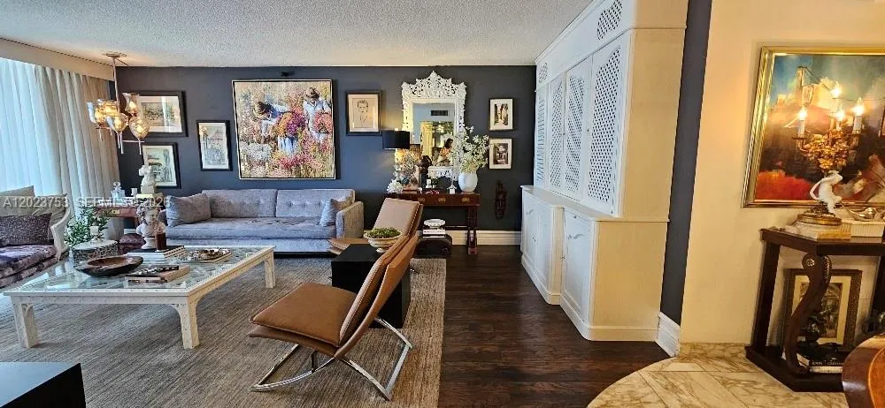 Foto de propiedad en 18061 Biscayne Boulevard 901, Aventura, FL 33160 Aventura con MLS# 