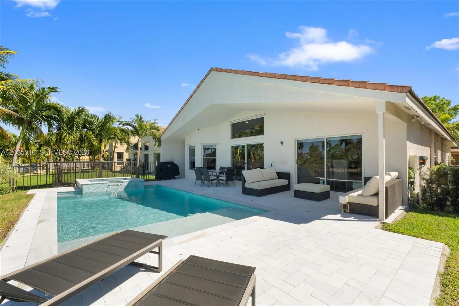 Foto de propiedad en 18061 SW 33rd Street, Miramar, FL 33029 Miramar con MLS# 