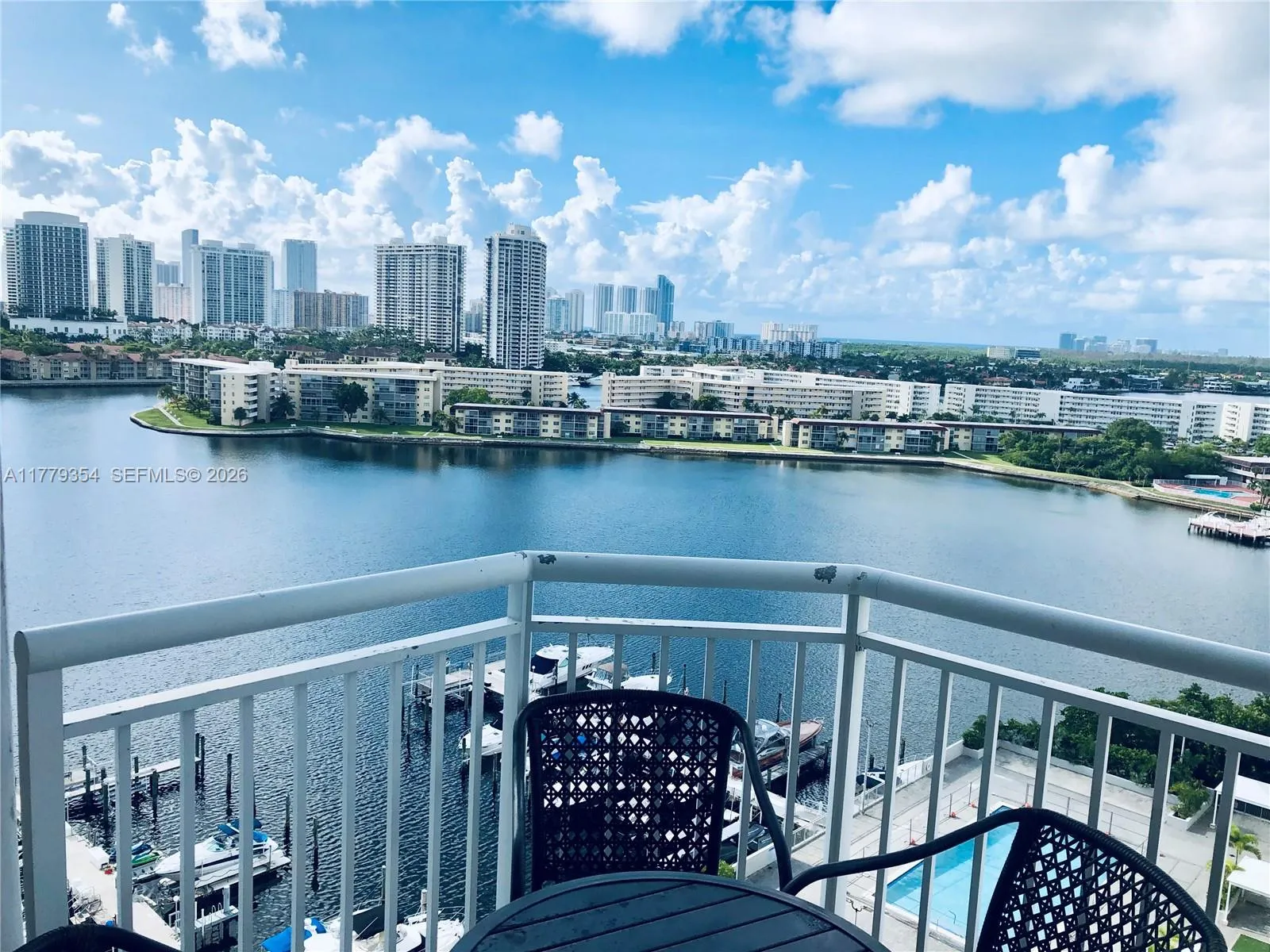 Foto de propiedad en 18071 Biscayne Boulevard 1503, Aventura, FL 33160 Aventura con MLS# 