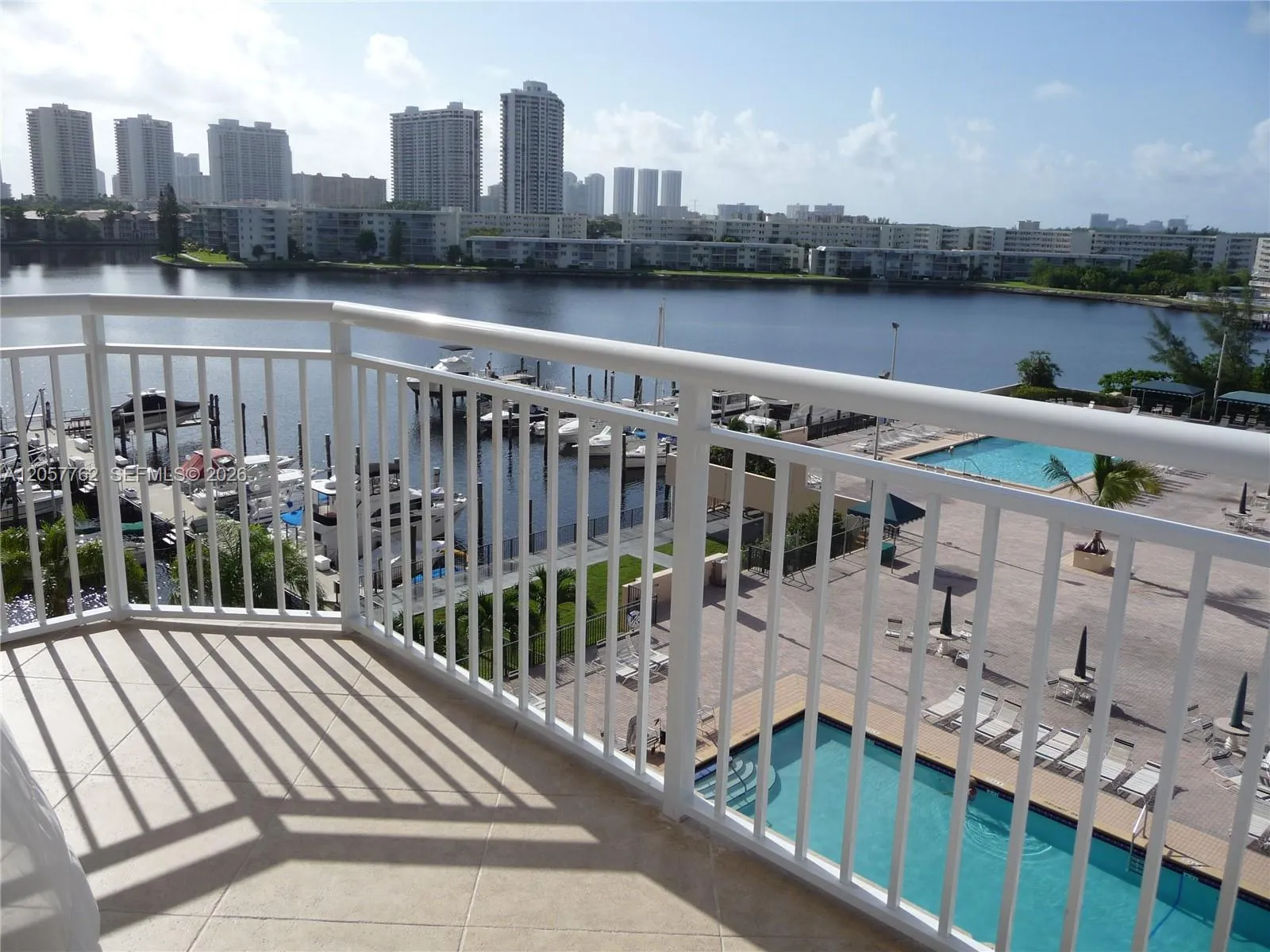 Foto de propiedad en 18071 Biscayne Boulevard 603, Aventura, FL 33160 Aventura con MLS# 