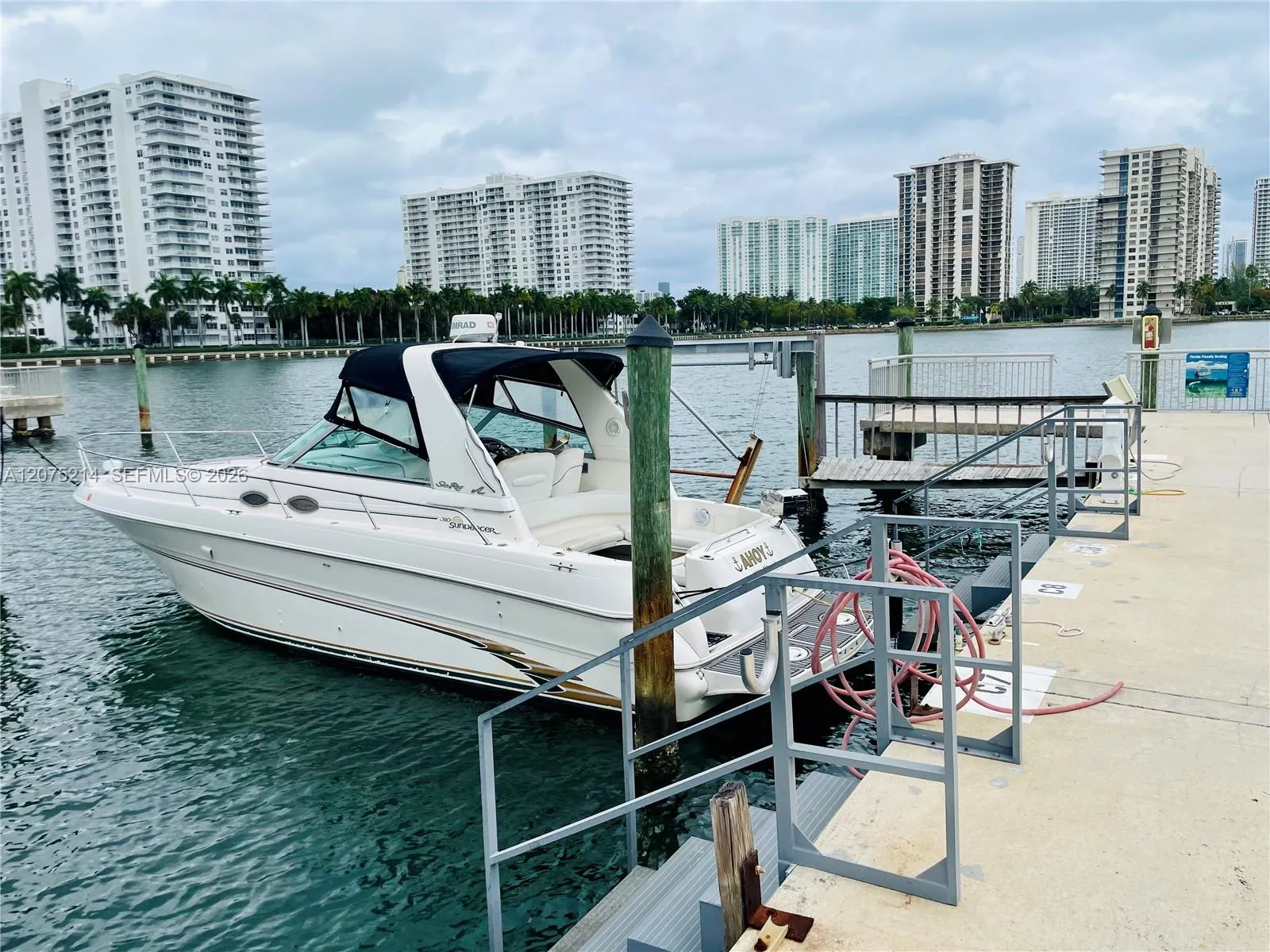 Foto de propiedad en 18081 Biscayne Boulevard, Aventura, FL 33160 Aventura con MLS# 