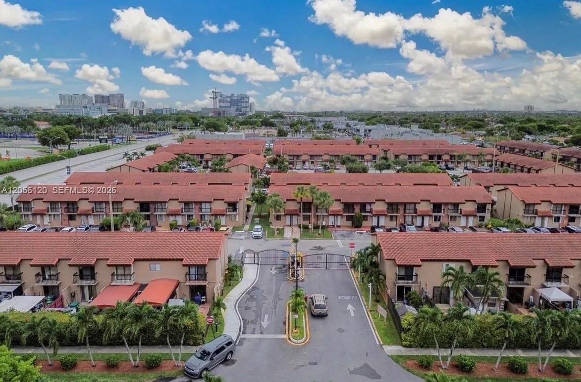 En Venta 1809 SW 107th Avenue 2707, Miami, FL 33165, Miami, FL 33165