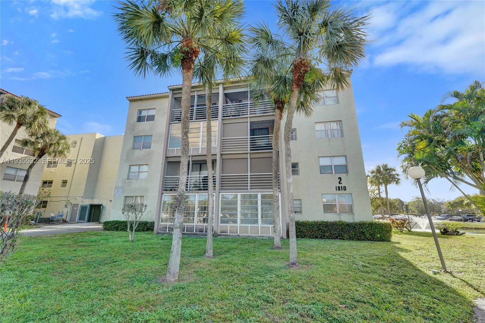 Foto de propiedad en 1810 SW 81st Avenue 2108, North Lauderdale, FL 33068 North Lauderdale con MLS# 