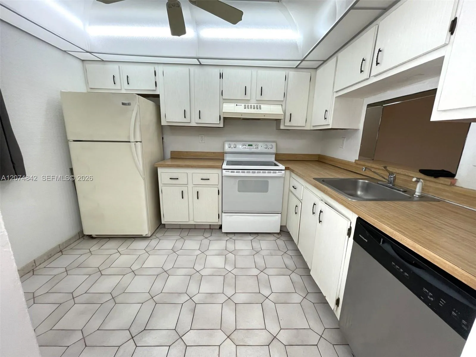 En Venta 1810 SW 81st Avenue 2401, North Lauderdale, FL 33068, North Lauderdale, FL 33068