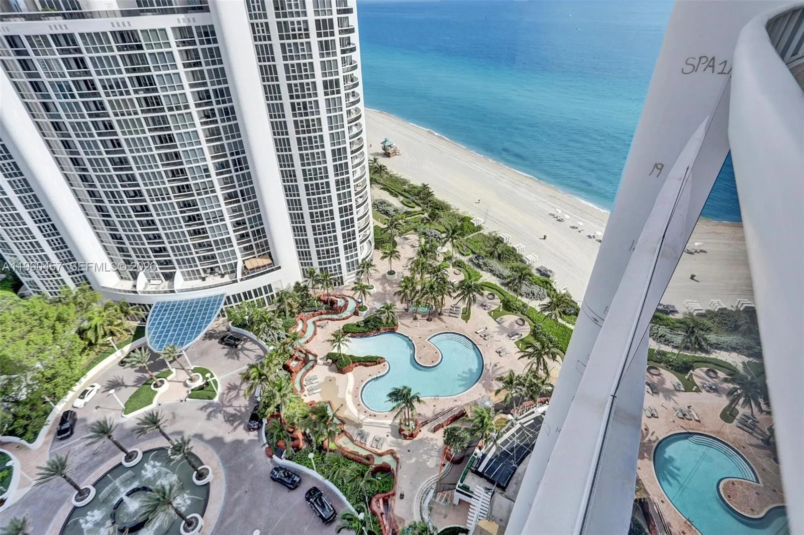 Foto de propiedad en 18101 Collins 4106 +Cabana, Sunny Isles Beach, FL 33160 Sunny Isles Beach con MLS# 