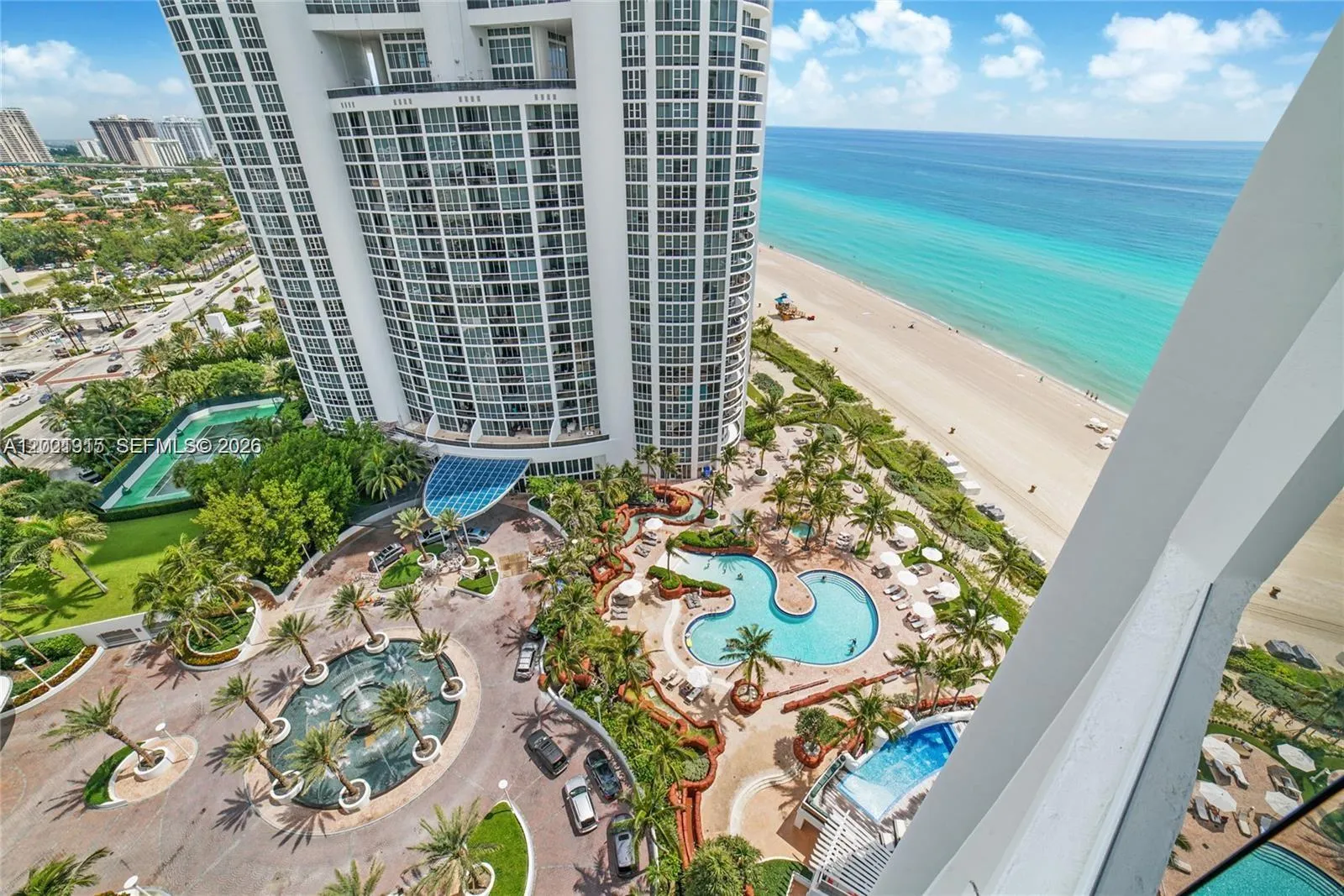 Foto de propiedad en 18101 Collins Avenue 1906, Sunny Isles Beach, FL 33160 Sunny Isles Beach con MLS# 