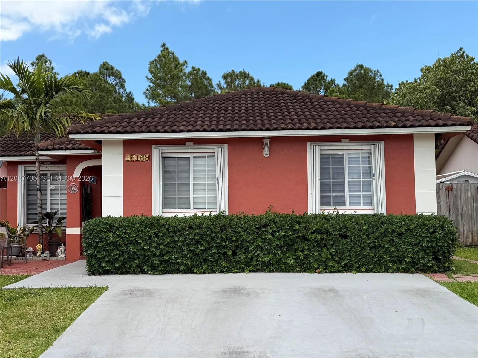 En Venta 18109 SW 142nd Court, Miami, FL 33177, Miami, FL 33177
