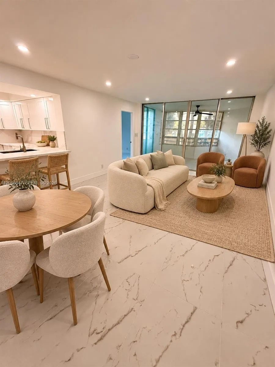En Renta 1811 Sabal Palm Drive 202, Davie, FL 33324, Davie, FL 33324