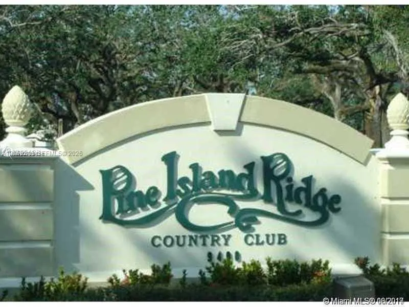 Foto de propiedad en 1811 Sabal Palm Drive 306, Davie, FL 33324 Davie con MLS# 