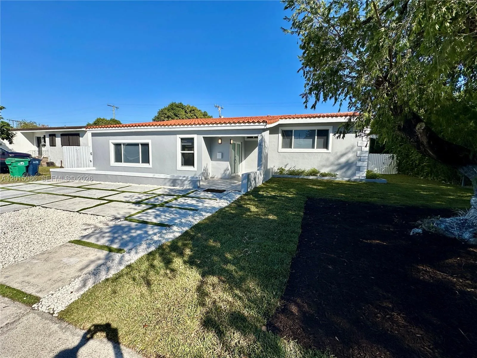 Foto de propiedad en 1811 SW 83rd Avenue, Miami, FL 33155 Miami con MLS# 