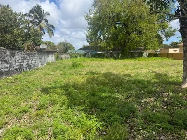 Vendido 1815 NW 92nd Street, Miami, FL 33147, Miami, FL 33147