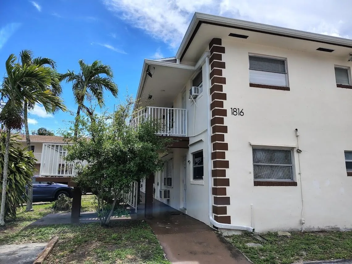 Vendido 1816 Mckinley Street 2, Hollywood, FL 33020, Hollywood, FL 33020