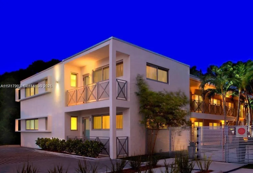 Foto de propiedad en 1816 Meridian Avenue 13, Miami Beach, FL 33139 Miami Beach con MLS# 