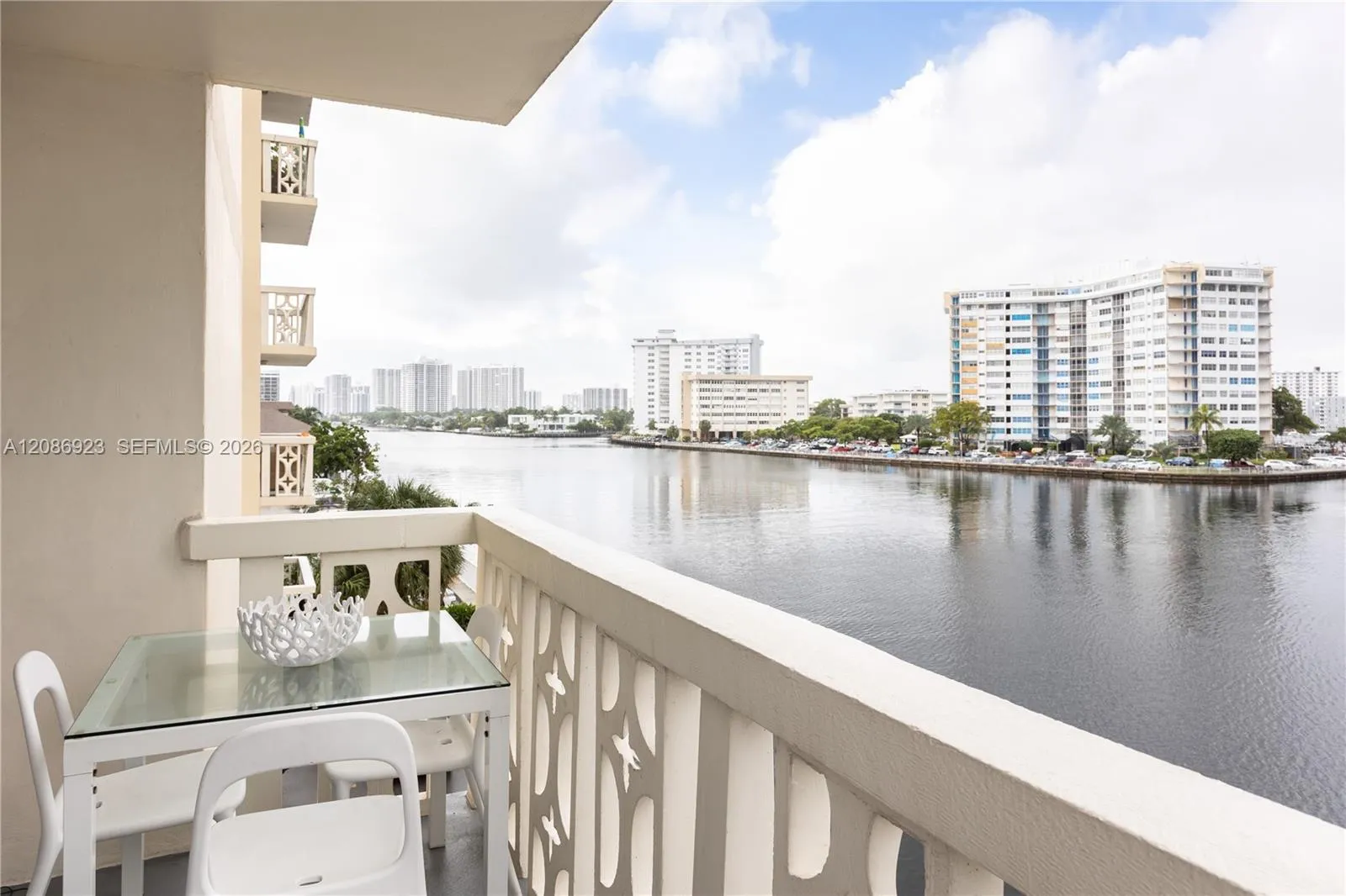 En Venta 1817 S Ocean Drive 320, Hallandale Beach, FL 33009, Hallandale Beach, FL 33009