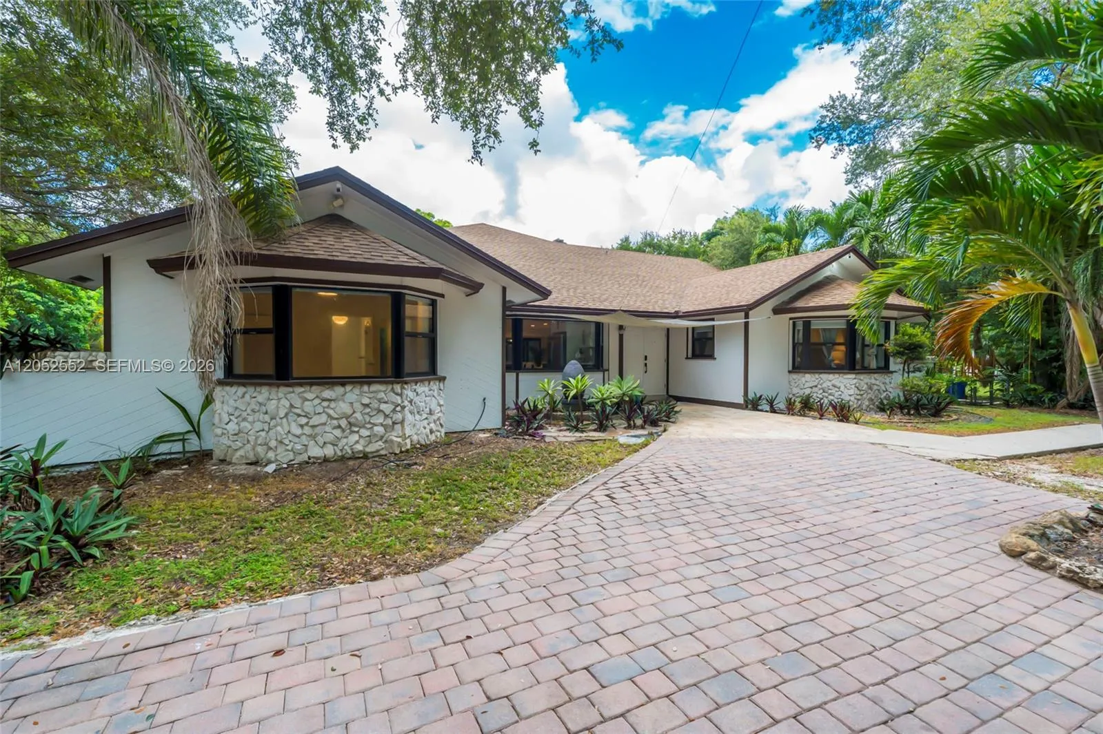 Foto de propiedad en 18180 SW 66th Street, Southwest Ranches, FL 33331 Southwest Ranches con MLS# 