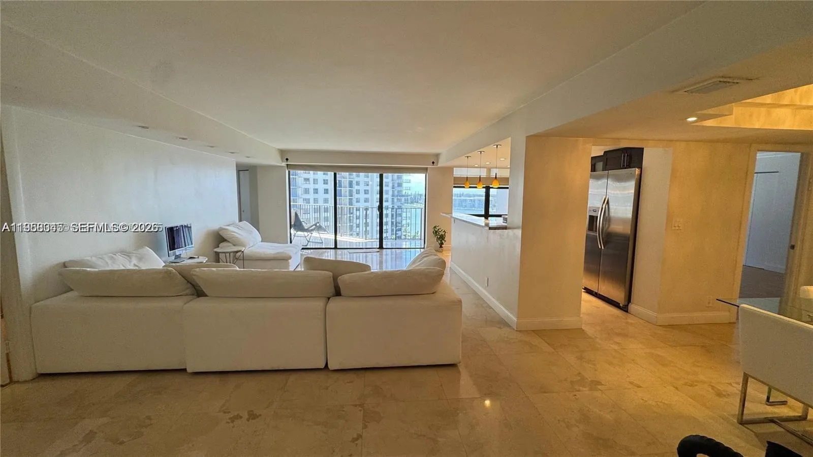Foto de propiedad en 18181 NE 31st Court 1009, Aventura, FL 33160 Aventura con MLS# 