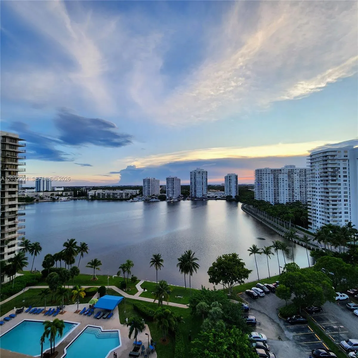 Foto de propiedad en 18181 NE 31st Court 1710, Aventura, FL 33160 Aventura con MLS# 