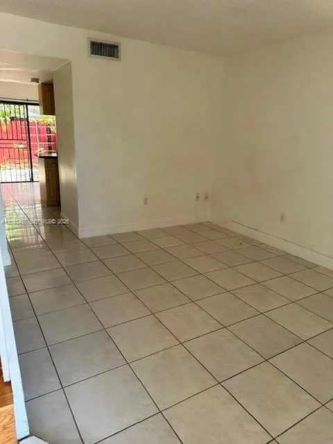 Foto de propiedad en 1819 SW 107th Avenue 1904, Miami, FL 33165 Miami con MLS# 