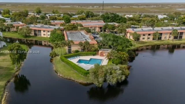 En Venta 182 Lakeview Drive 204, Weston, FL 33326, Weston, FL 33326