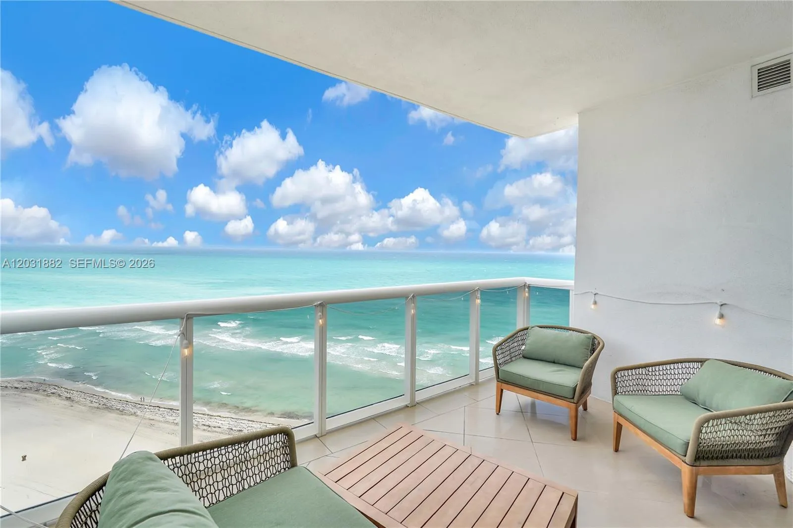 Foto de propiedad en 18201 Collins Avenue 2008A, Sunny Isles Beach, FL 33160 Sunny Isles Beach con MLS# 