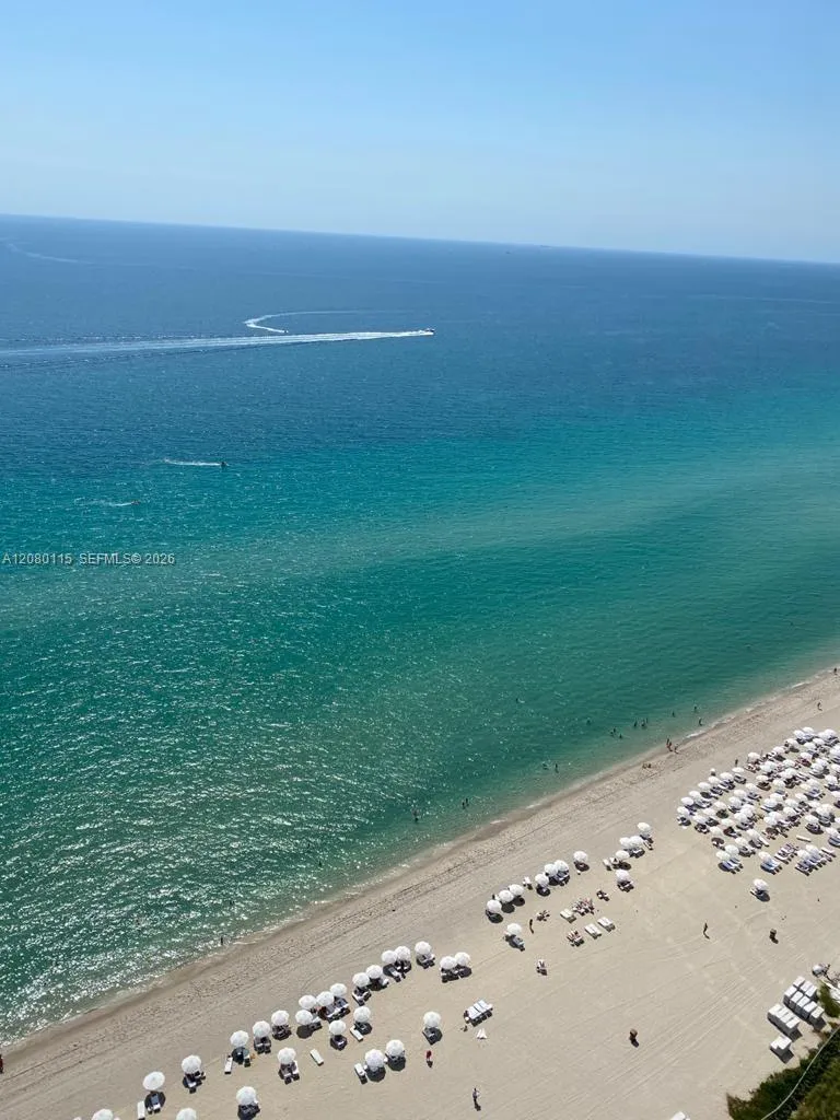Foto de propiedad en 18201 Collins Avenue 3609A, Sunny Isles Beach, FL 33160 Sunny Isles Beach con MLS# 