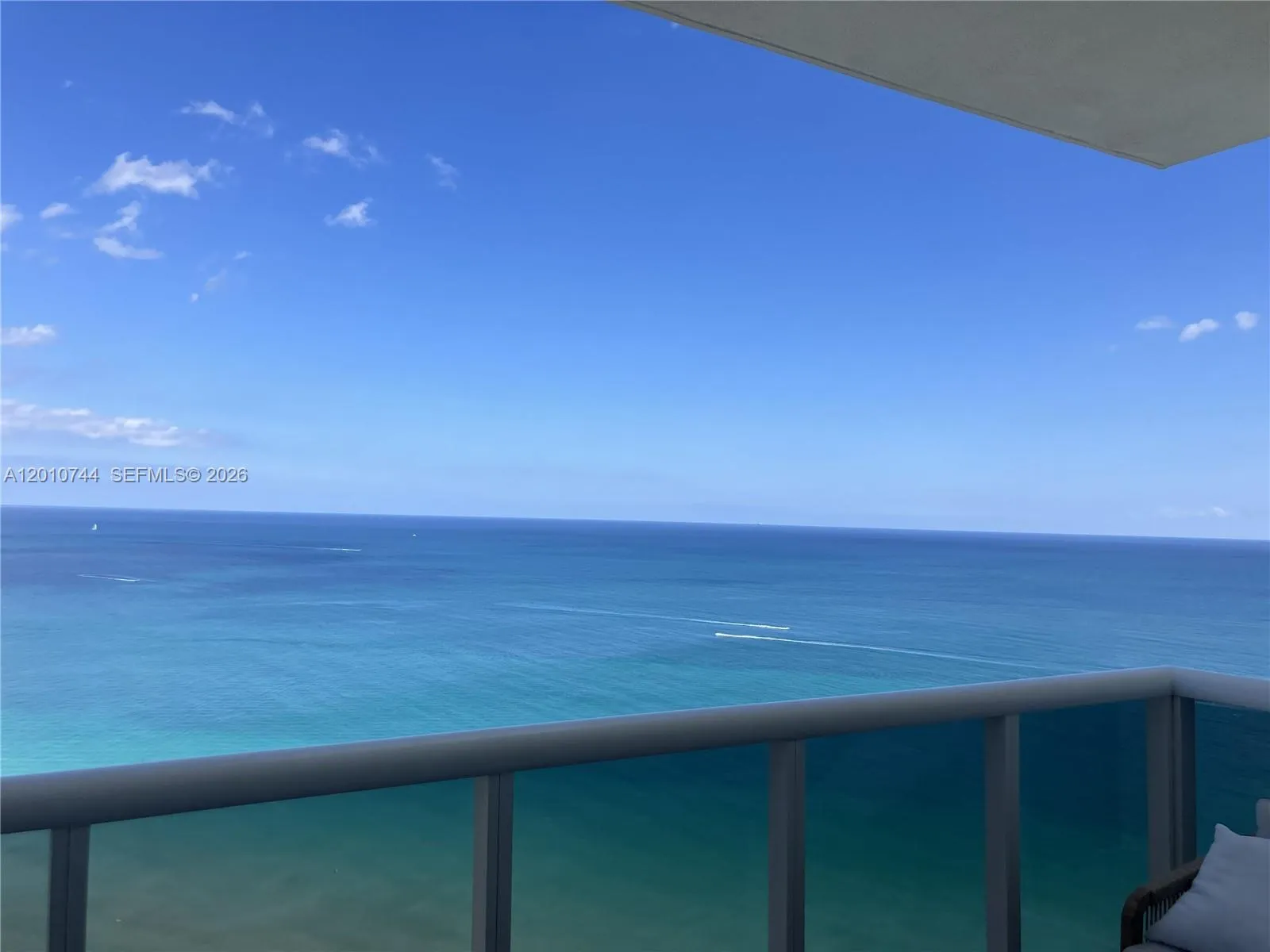 Alquilada 18201 Collins Avenue 3708, Sunny Isles Beach, FL 33160, Sunny Isles Beach, FL 33160