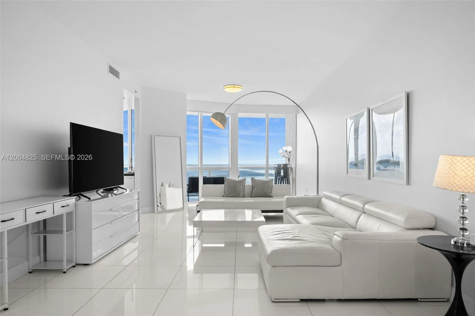 En Venta 18201 Collins Avenue 4709, Sunny Isles Beach, FL 33160, Sunny Isles Beach, FL 33160