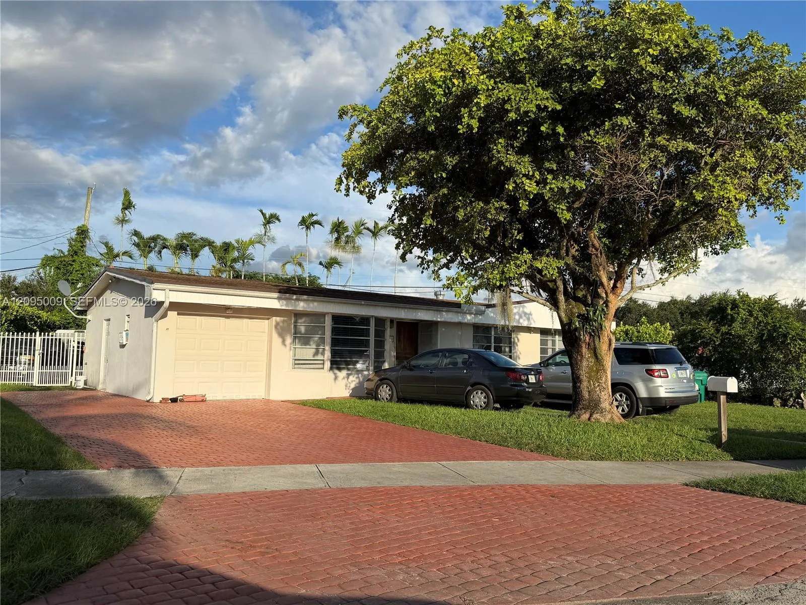 En Venta 1821 SW 92nd Court, Miami, FL 33165, Miami, FL 33165