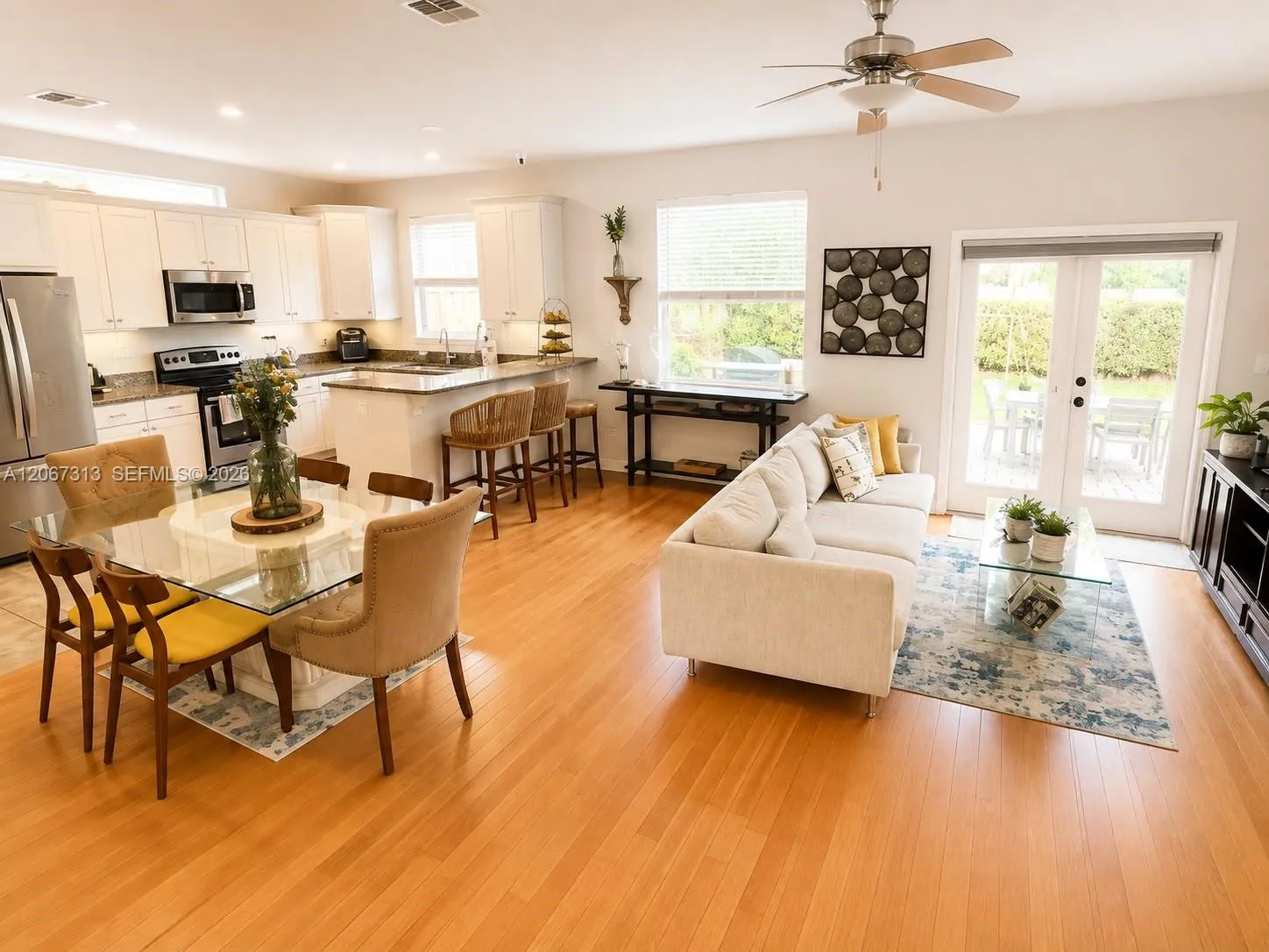 Foto de propiedad en 1823 Garvin Street, Orlando, FL 32803 Orlando con MLS# 