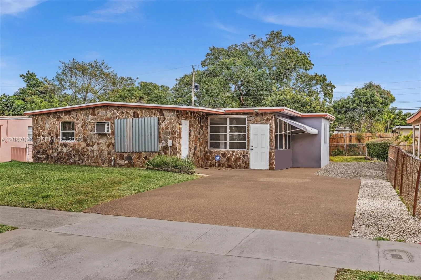 En Venta 1824 NW 25th Avenue, Fort Lauderdale, FL 33311, Fort Lauderdale, FL 33311