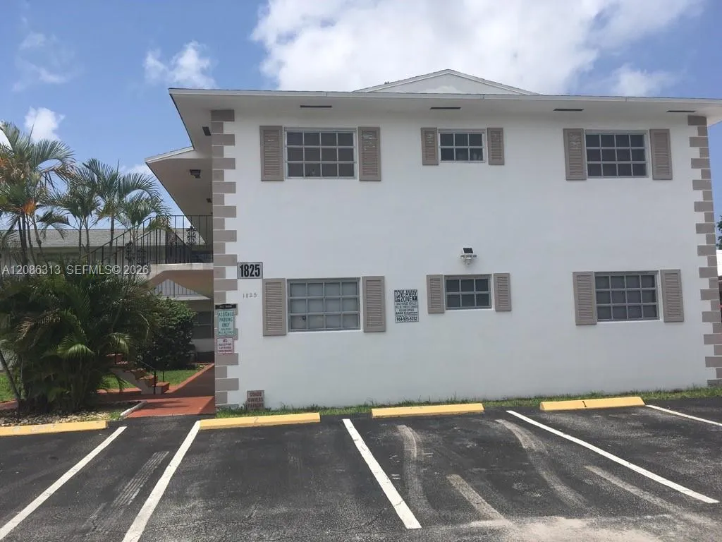 En Venta 1825 Cleveland Street 5, Hollywood, FL 33020, Hollywood, FL 33020