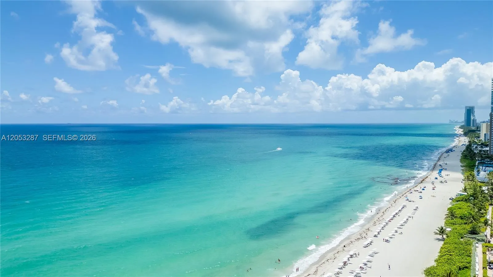 Foto de propiedad en 1825 S Ocean Drive 504, Hallandale Beach, FL 33009 Hallandale Beach con MLS# 