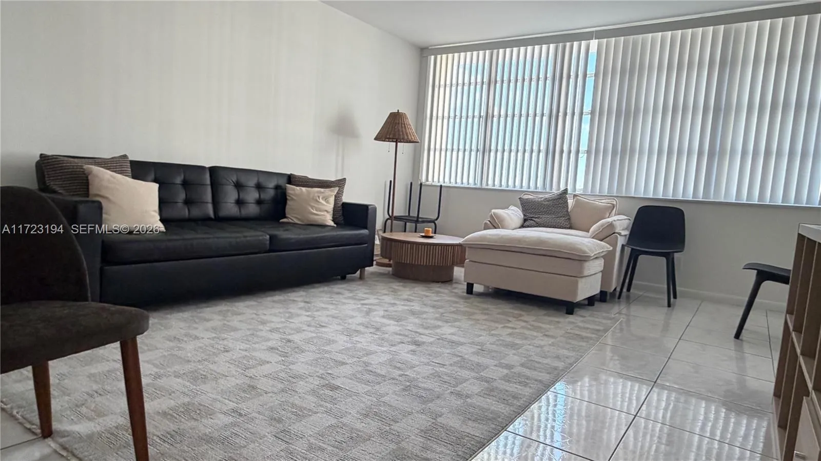 Foto de propiedad en 1825 S Ocean Drive 506, Hallandale Beach, FL 33009 Hallandale Beach con MLS# 