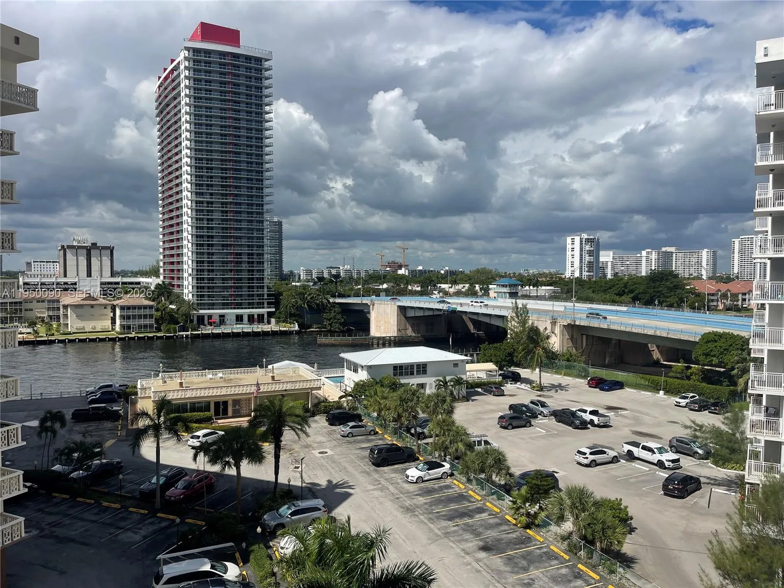 Foto de propiedad en 1825 S Ocean Drive 707, Hallandale Beach, FL 33009 Hallandale Beach con MLS# 