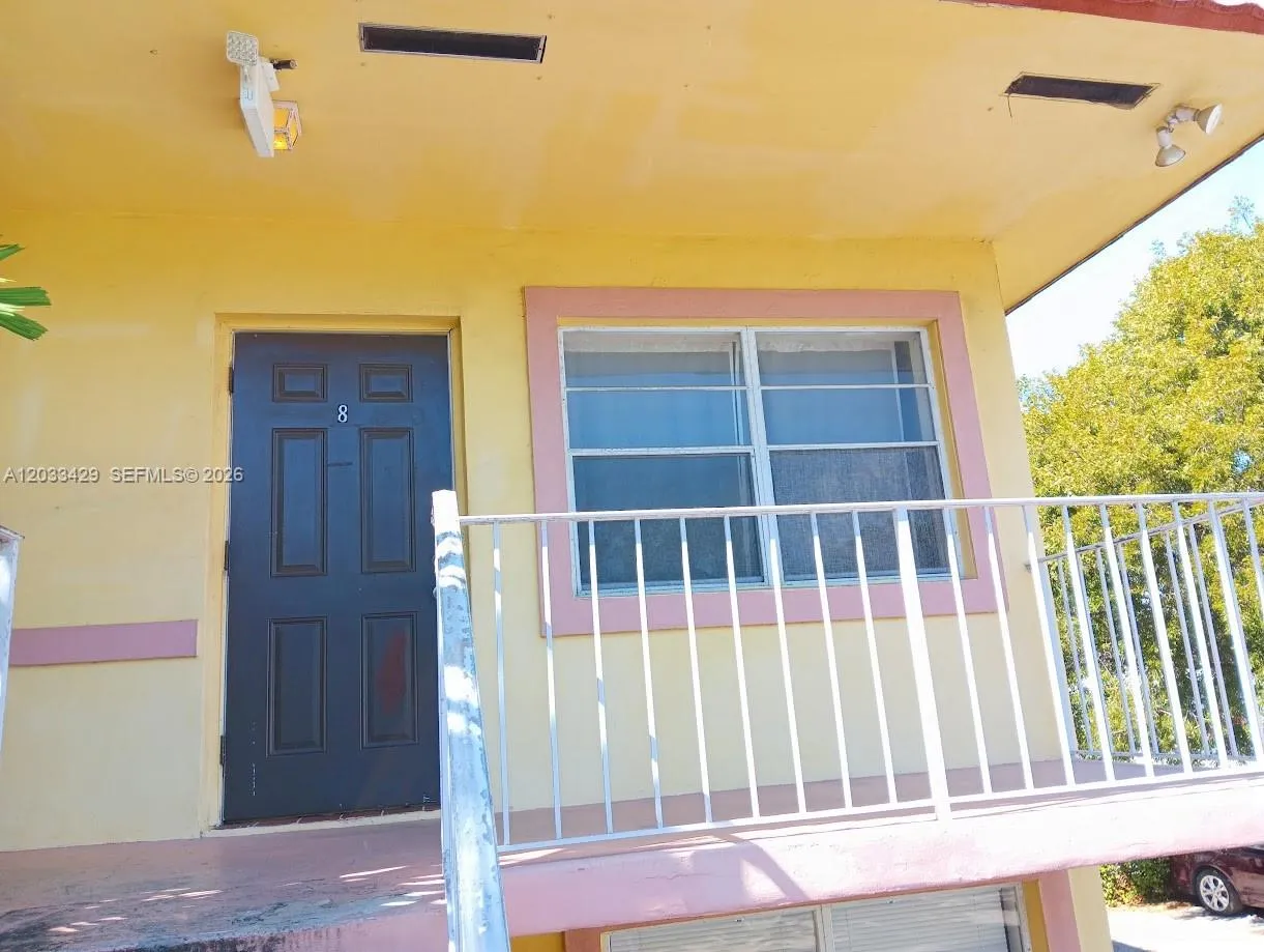 Foto de propiedad en 1826 Cleveland Street 8, Hollywood, FL 33020 Hollywood con MLS# 