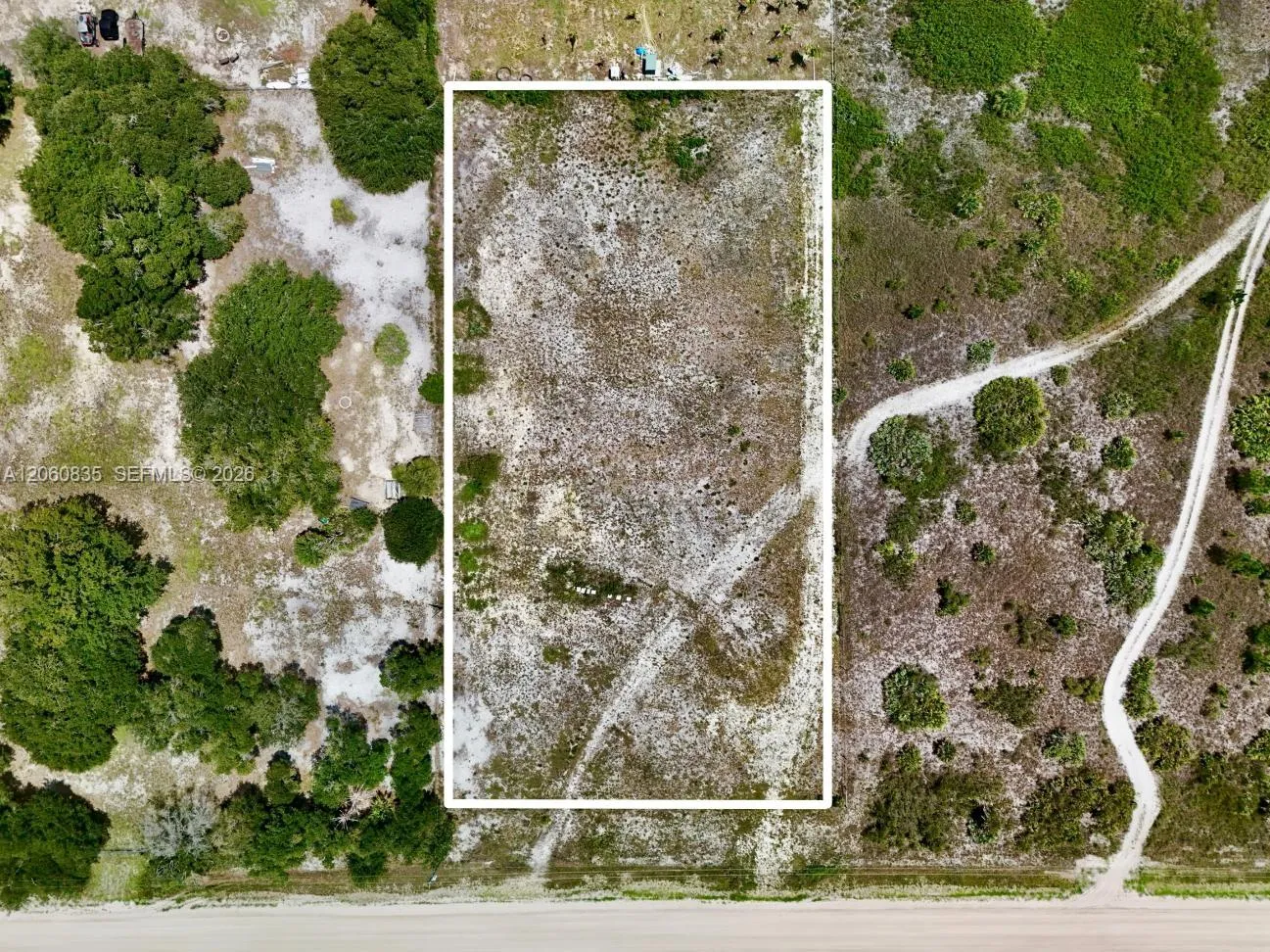 Foto de propiedad en 18277 NW 304th Street, Okeechobee, FL 34972 Okeechobee con MLS# 