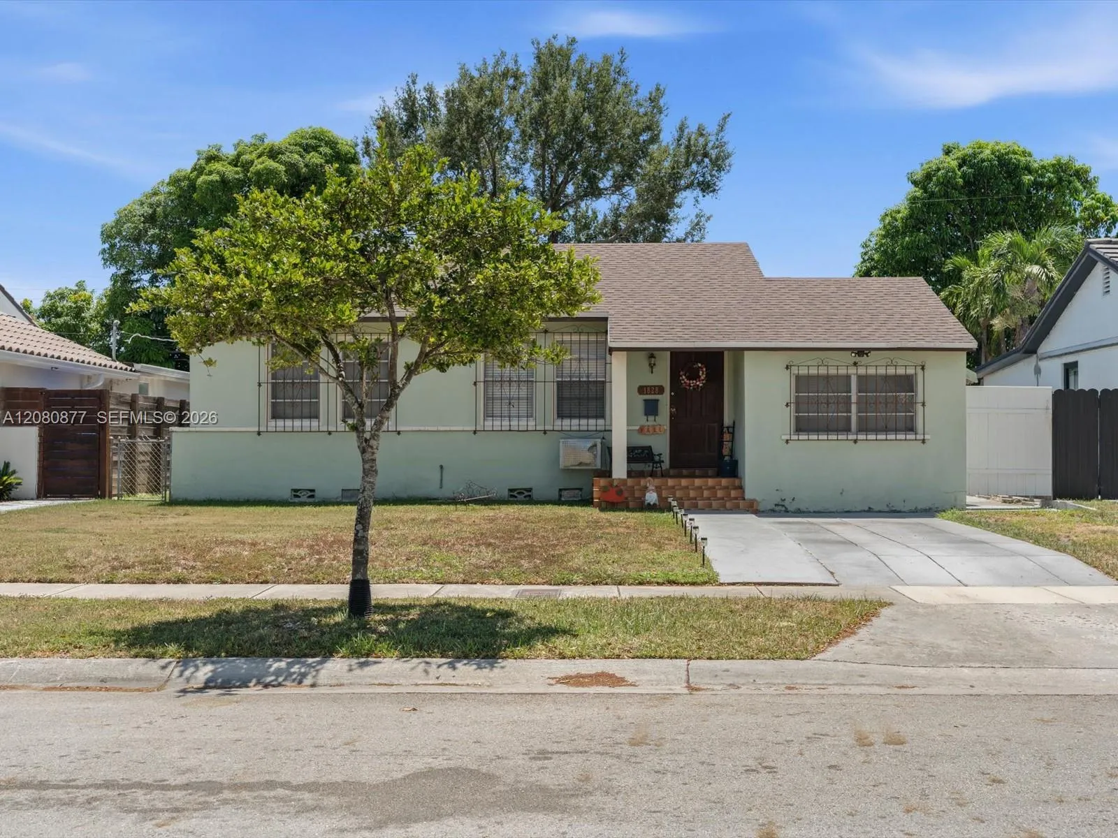 En Venta 1828 SW 18th Street, Miami, FL 33145, Miami, FL 33145