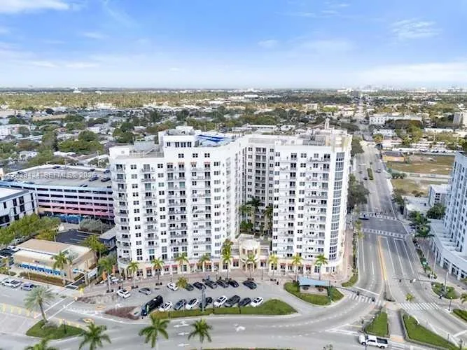 Foto de propiedad en 1830 Radius Drive 203, Hollywood, FL 33020 Hollywood con MLS#